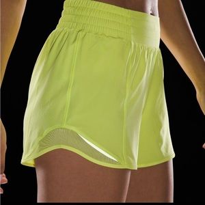 Lululemon Hotty Hot Shorts size 4